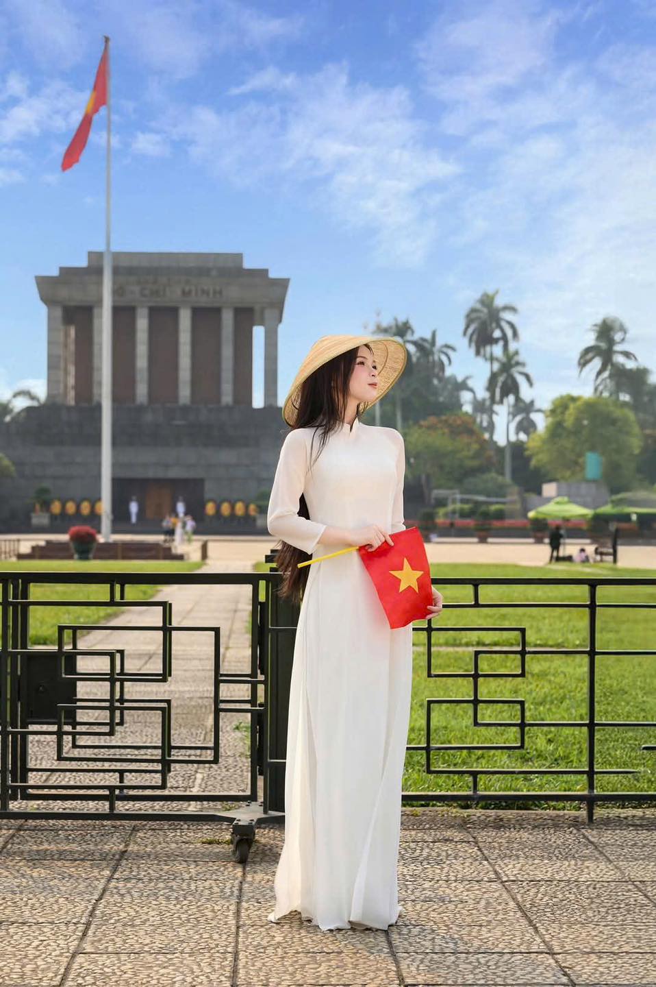 thuê áo dài trắng